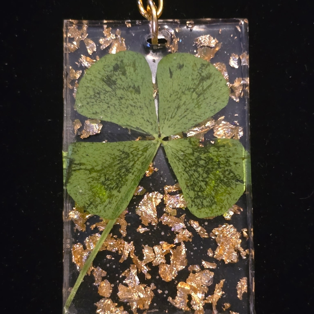 Pressed Four-Leaf Clover Resin Pendant with Gold Flakes